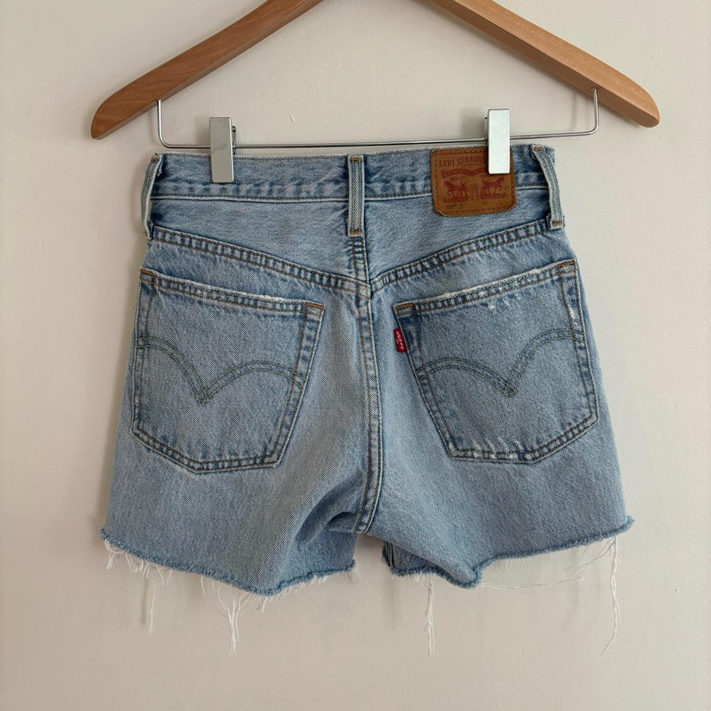 Levi’s 501 Cutoff Jean Shorts Size 24